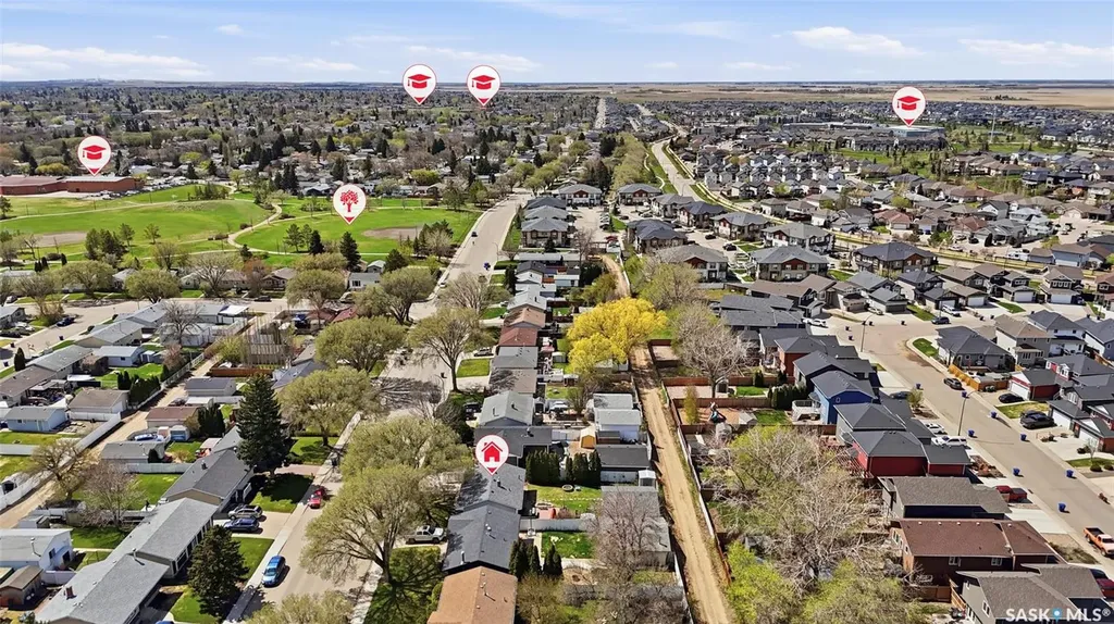 2122 37th Street W Saskatoon SK S7L 4E3