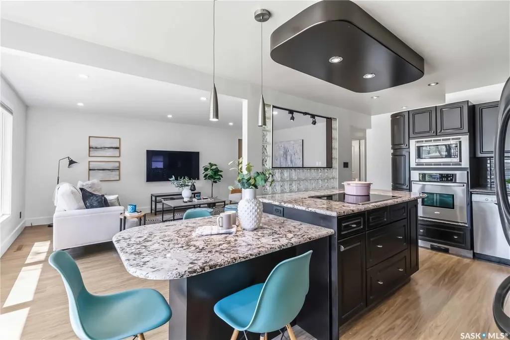 2809 Eastview Saskatoon SK S7J 3H7