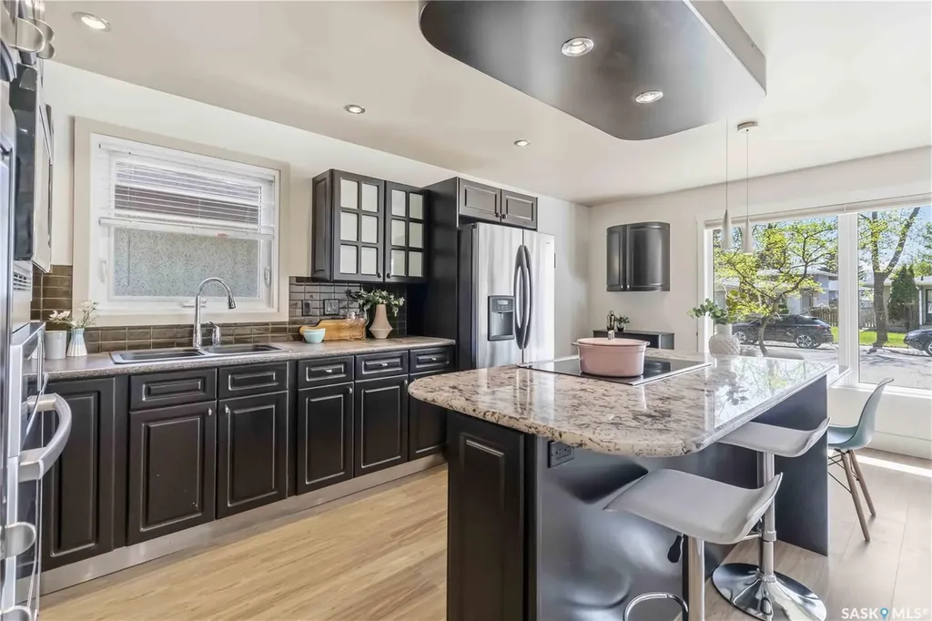 2809 Eastview Saskatoon SK S7J 3H7