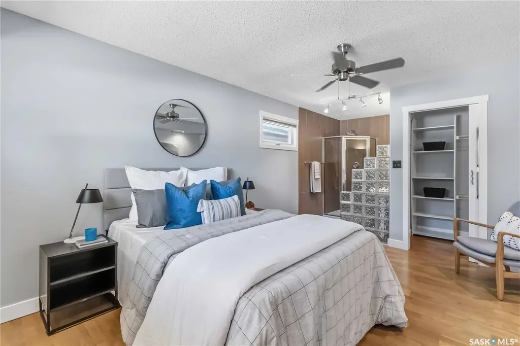 2809 Eastview Saskatoon SK S7J 3H7