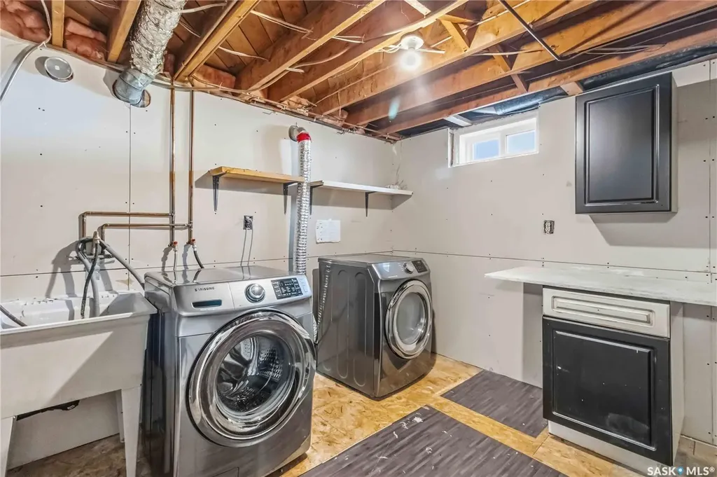 2809 Eastview Saskatoon SK S7J 3H7
