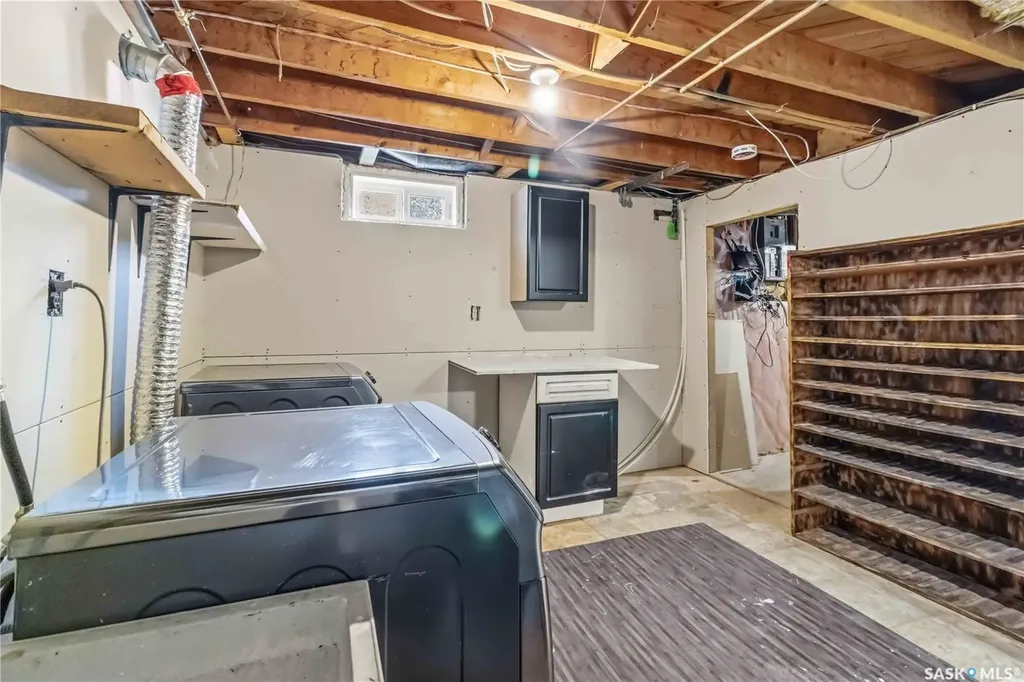 2809 Eastview Saskatoon SK S7J 3H7