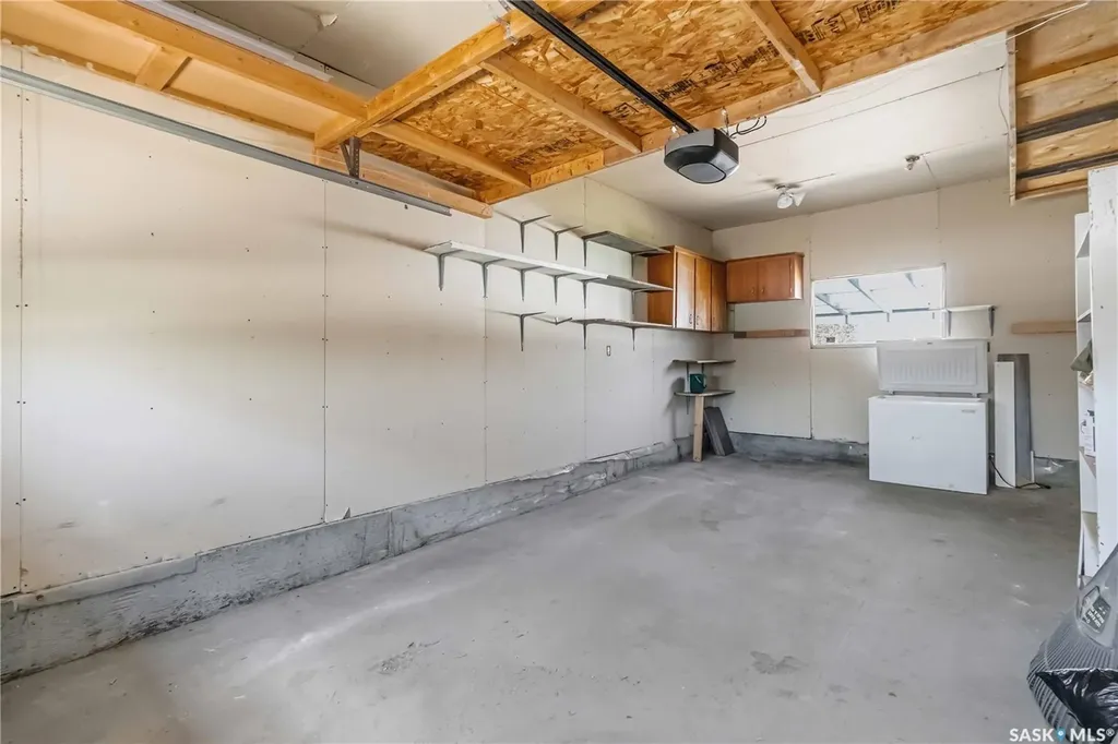 2809 Eastview Saskatoon SK S7J 3H7