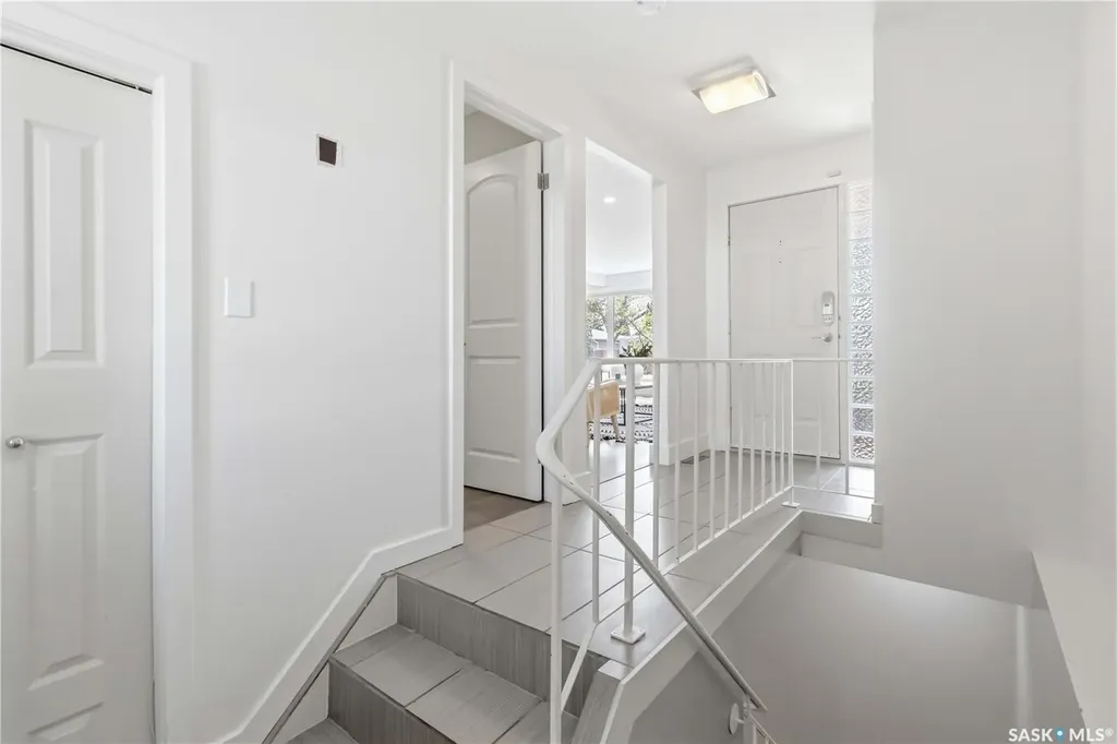 2809 Eastview Saskatoon SK S7J 3H7