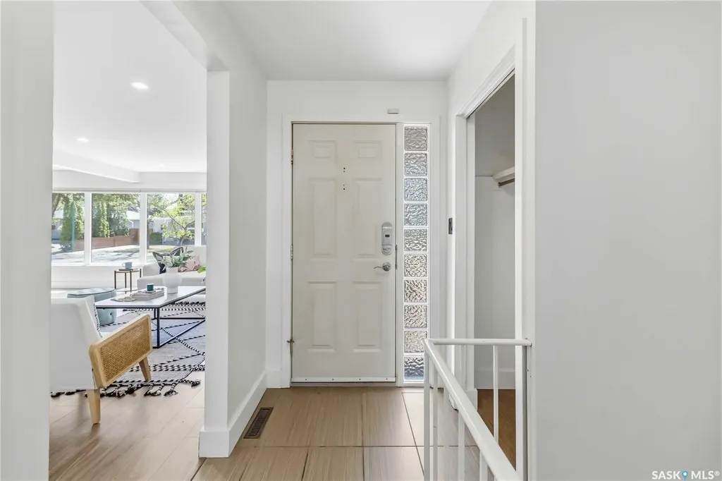 2809 Eastview Saskatoon SK S7J 3H7