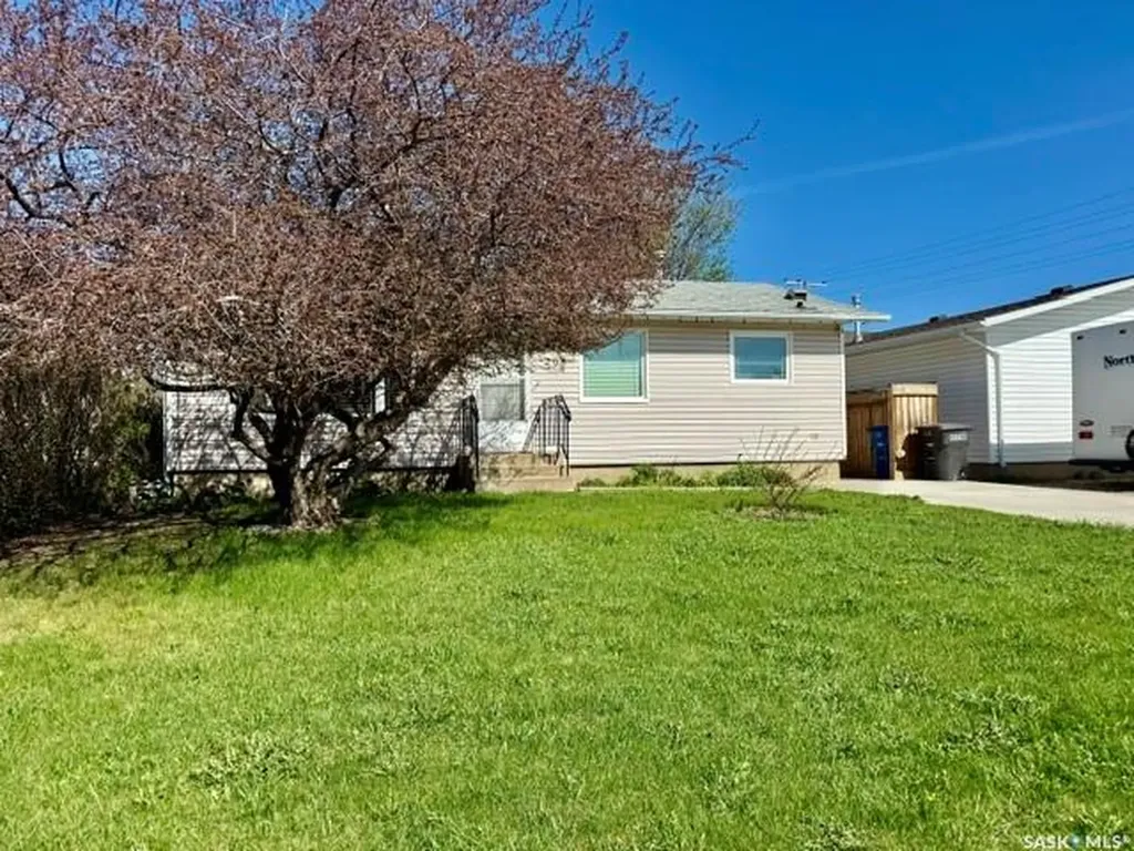 208 12th Street Humboldt SK S0K 2A0