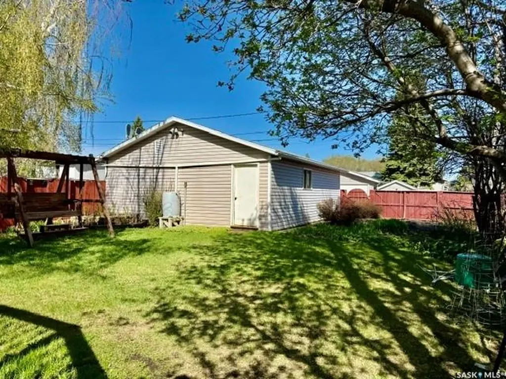 208 12th Street Humboldt SK S0K 2A0