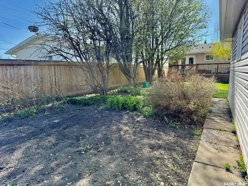 208 12th Street Humboldt SK S0K 2A0
