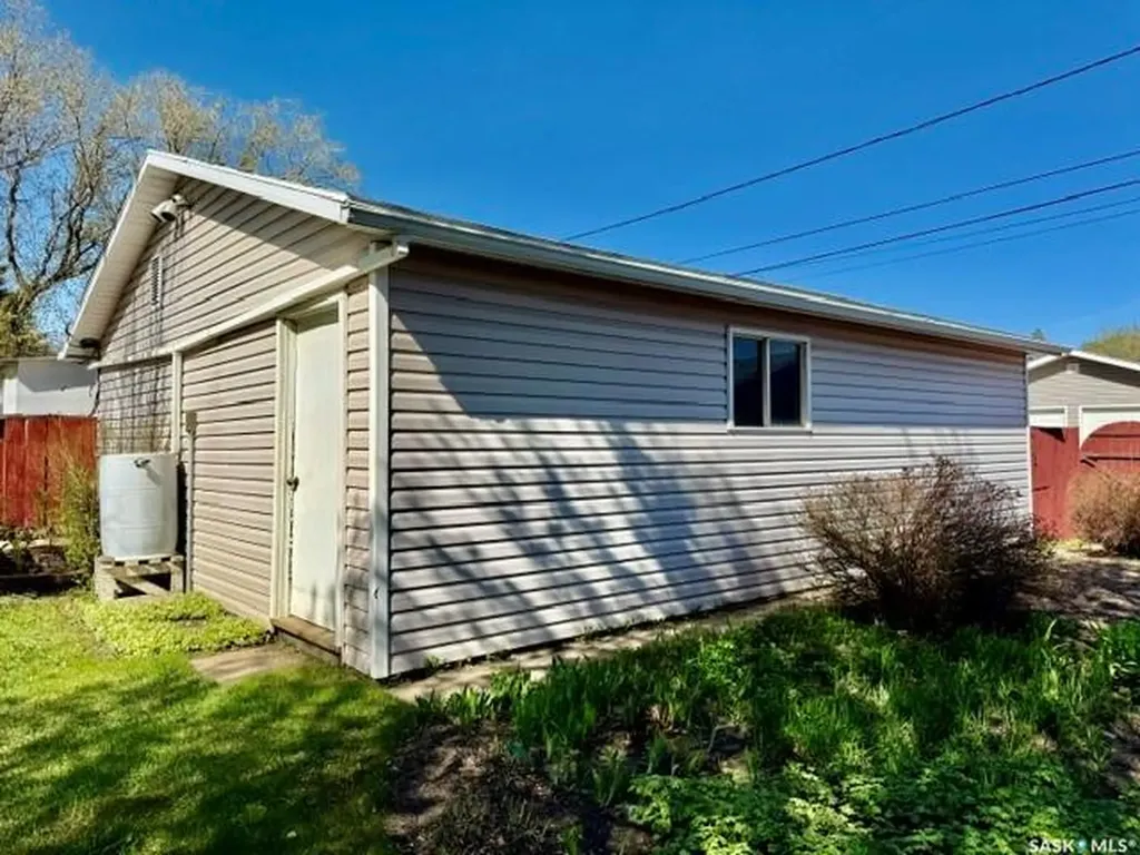 208 12th Street Humboldt SK S0K 2A0