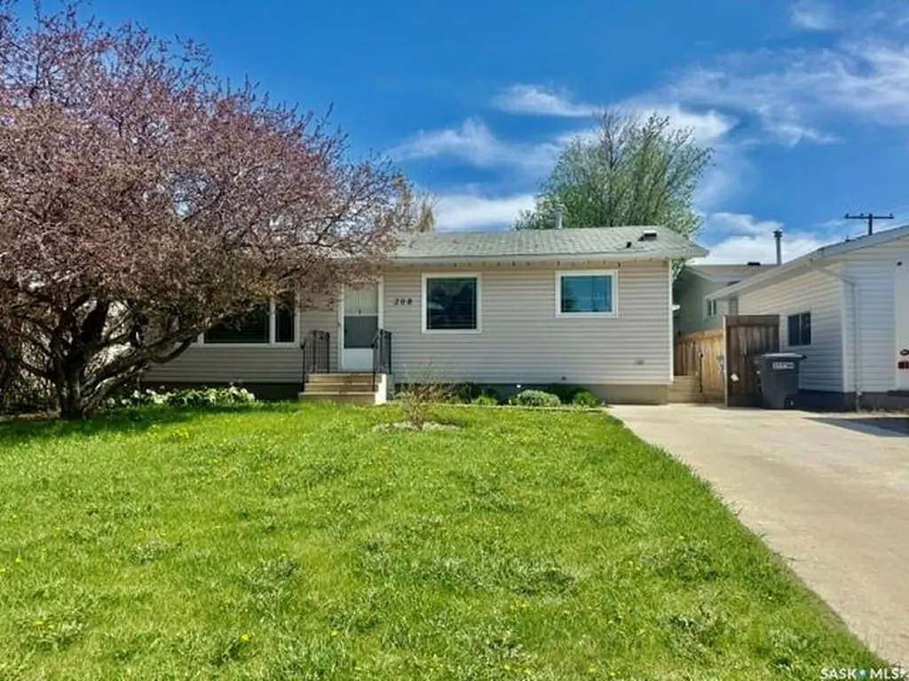 208 12th Street Humboldt SK S0K 2A0