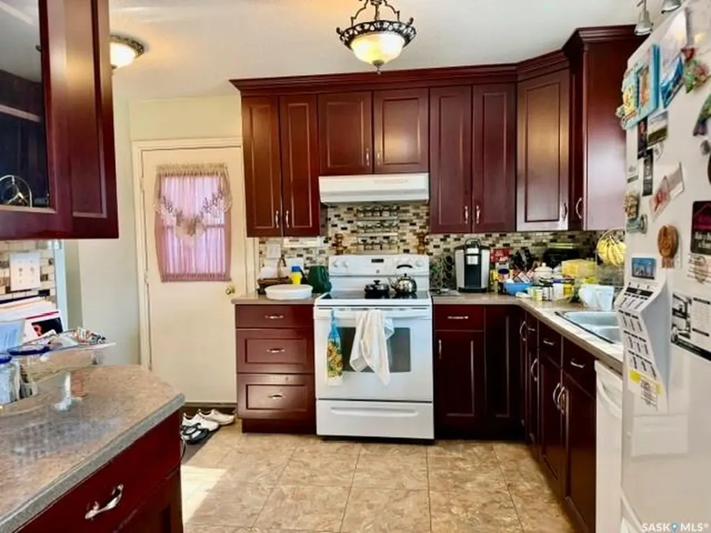 208 12th Street Humboldt SK S0K 2A0