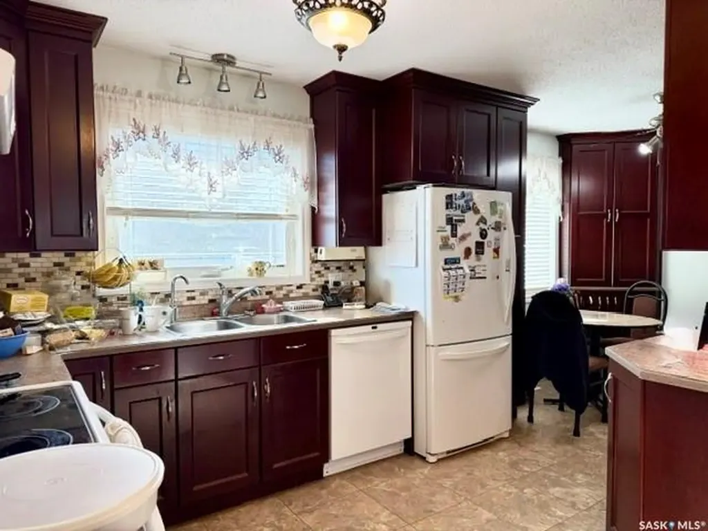 208 12th Street Humboldt SK S0K 2A0