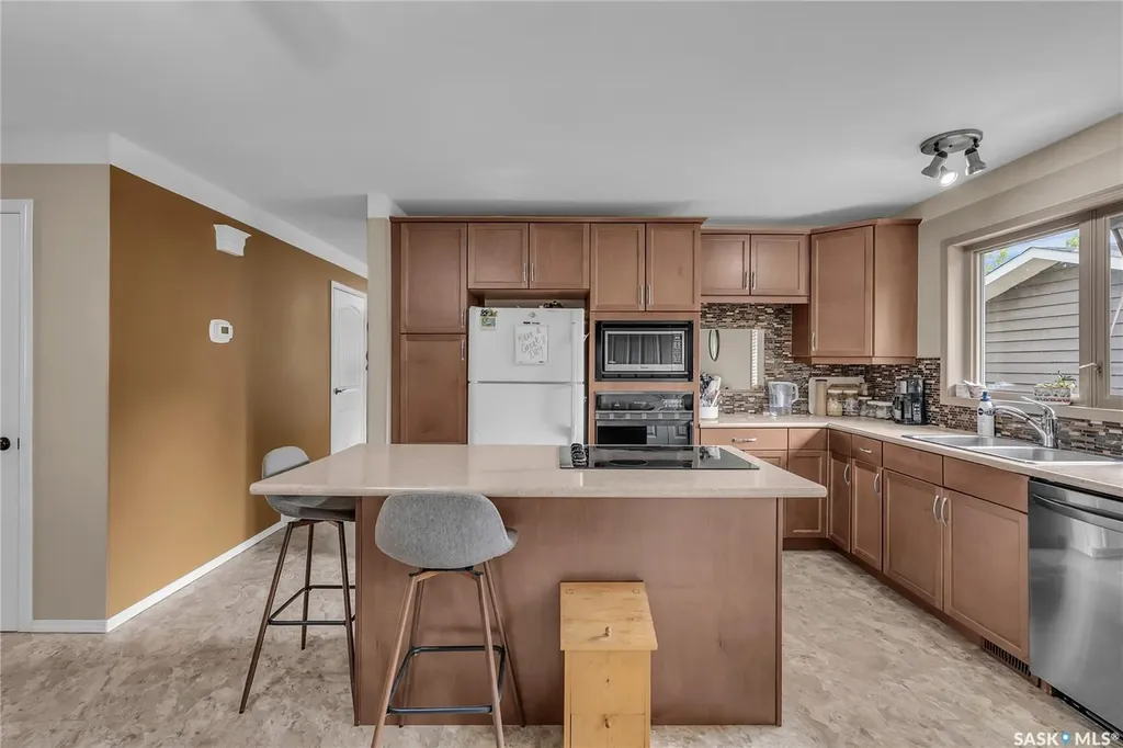 231 Benesh Crescent Saskatoon SK S7K 6L5
