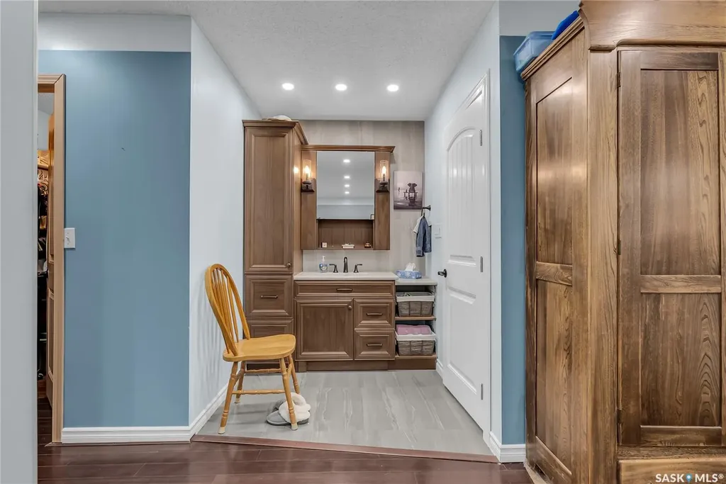 231 Benesh Crescent Saskatoon SK S7K 6L5