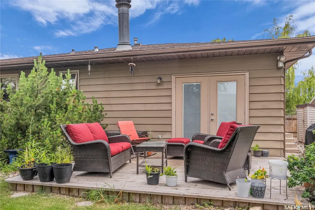 231 Benesh Crescent Saskatoon SK S7K 6L5