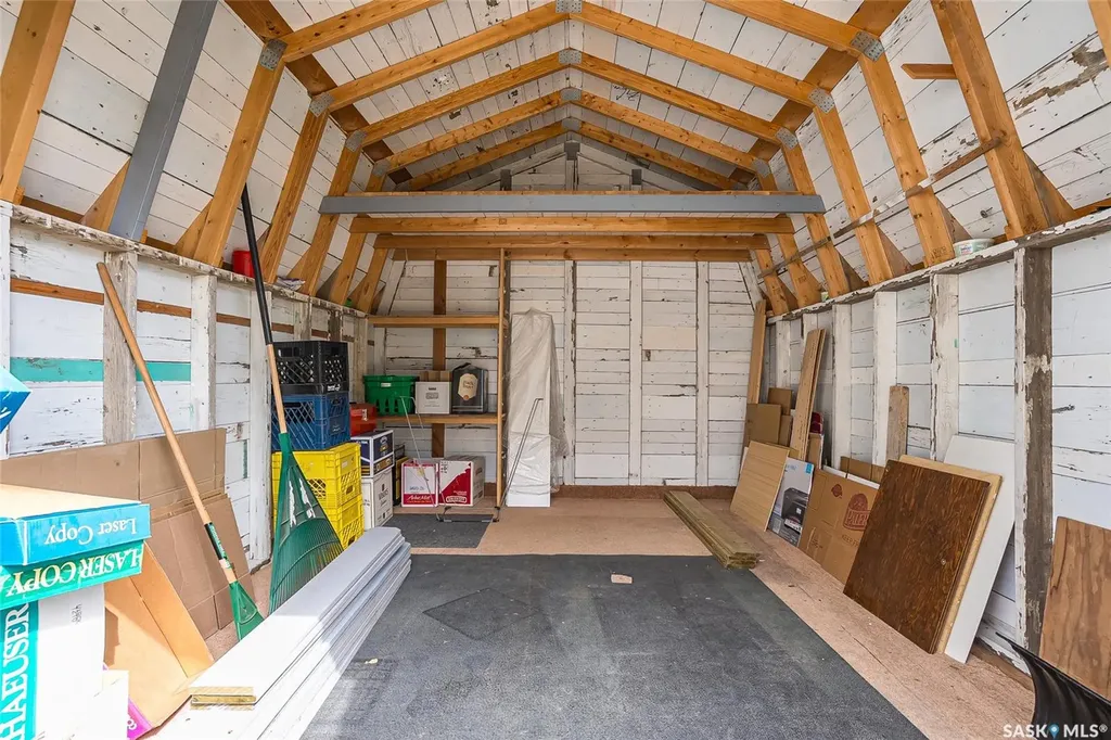1117 Y Avenue N Saskatoon SK S7L 3L5