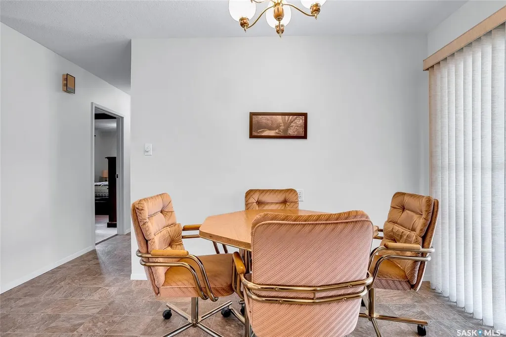 1117 Y Avenue N Saskatoon SK S7L 3L5