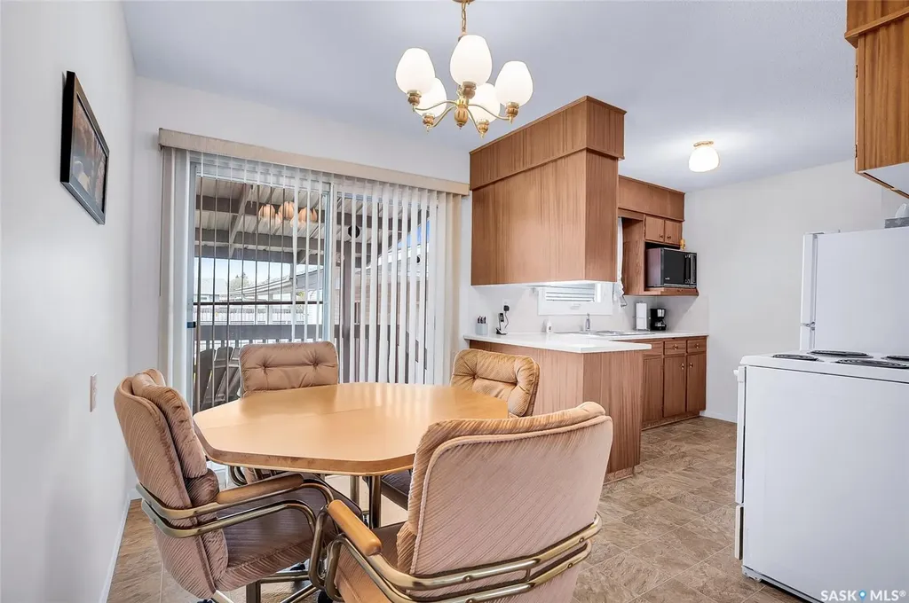 1117 Y Avenue N Saskatoon SK S7L 3L5