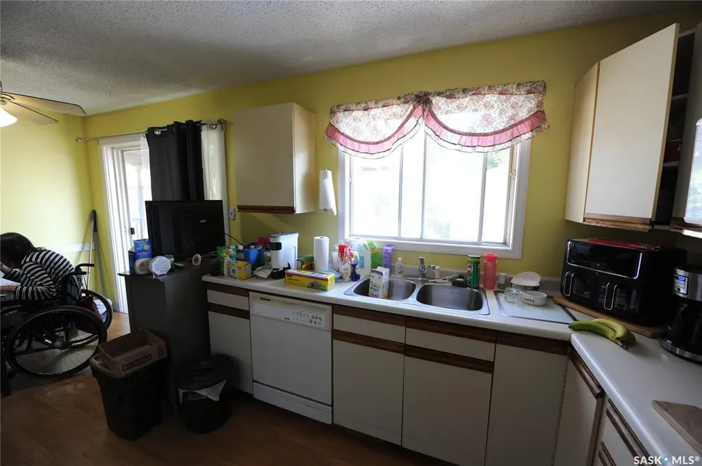 571 Pendygrasse Road Saskatoon SK S7M 5P6