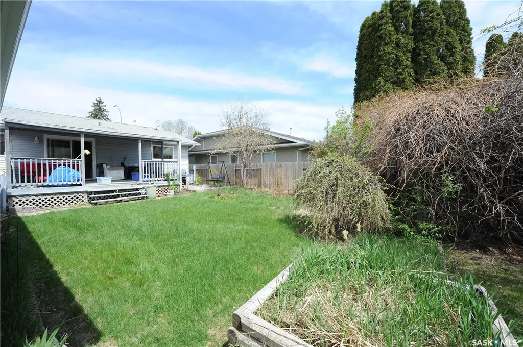 571 Pendygrasse Road Saskatoon SK S7M 5P6