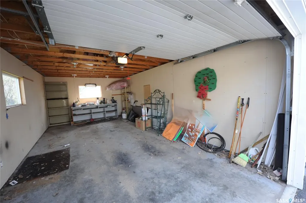 571 Pendygrasse Road Saskatoon SK S7M 5P6