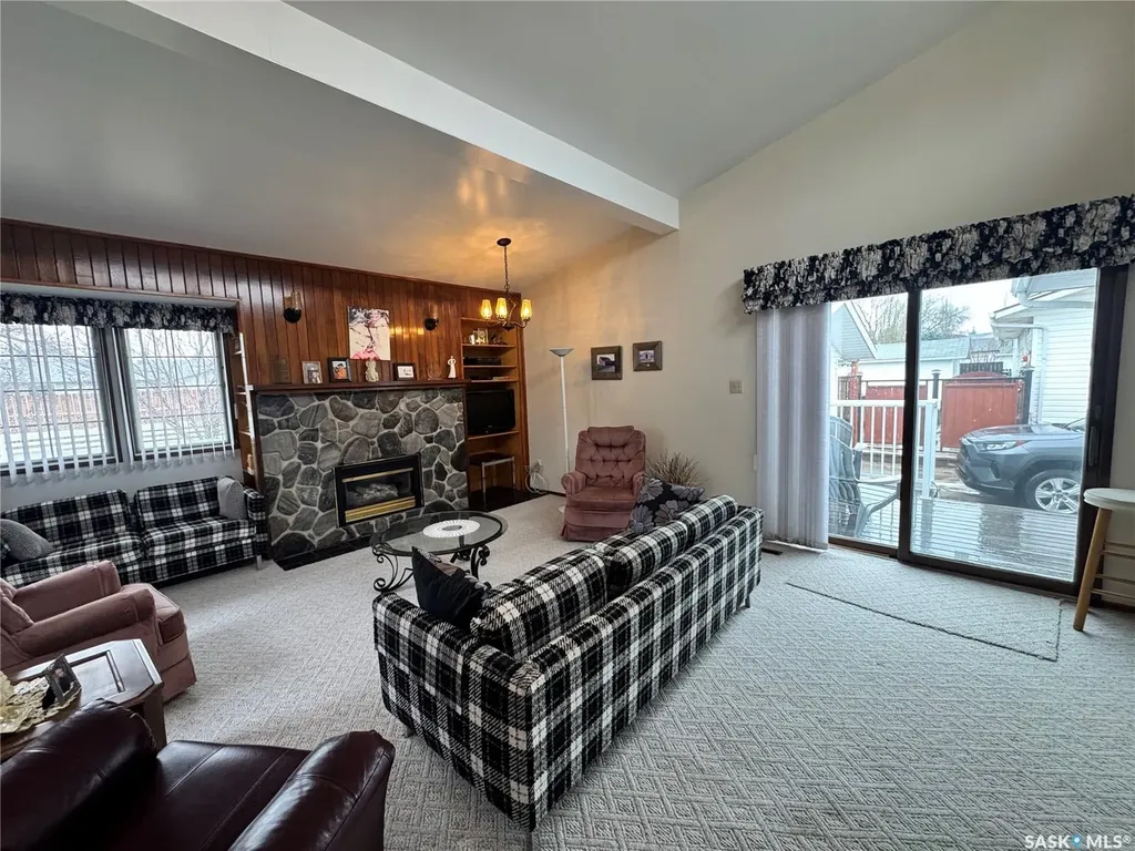 423 7th Avenue W Biggar SK S0K 0M0