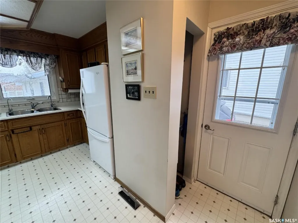 423 7th Avenue W Biggar SK S0K 0M0