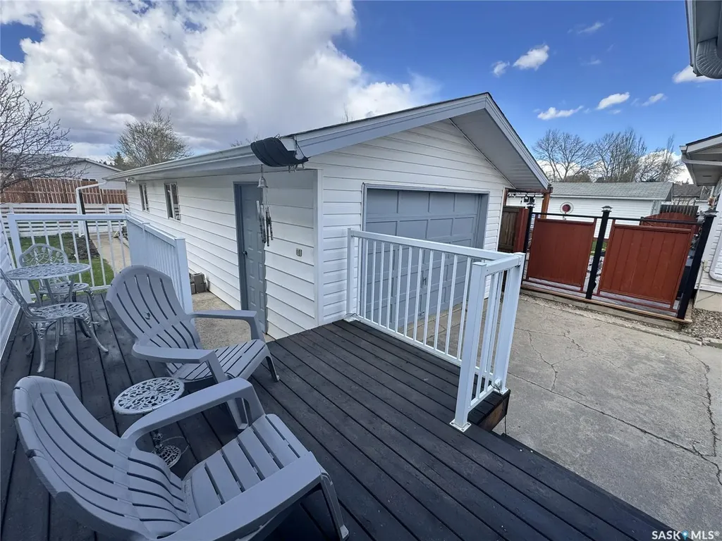 423 7th Avenue W Biggar SK S0K 0M0