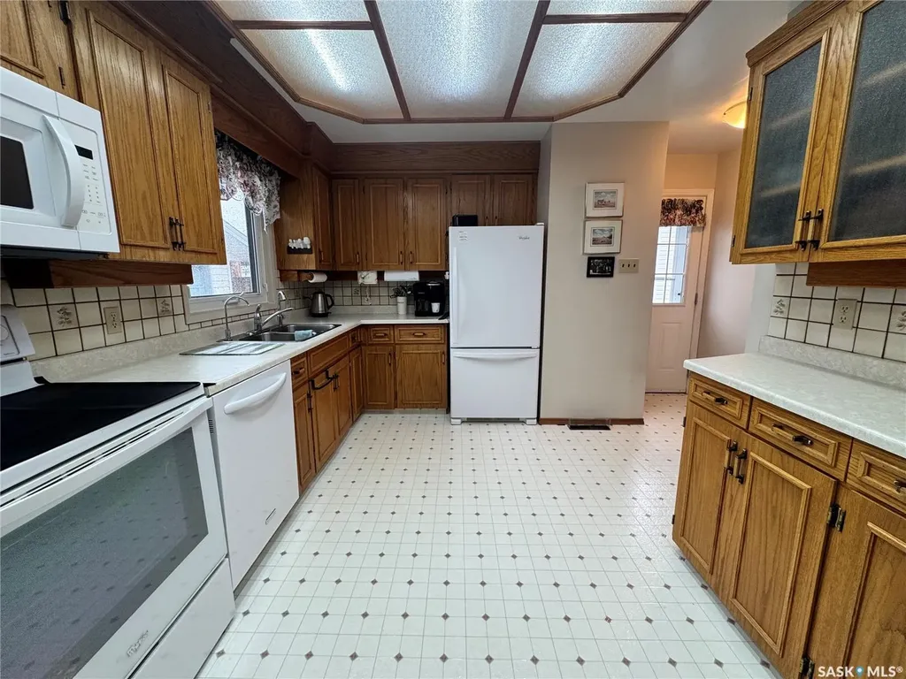 423 7th Avenue W Biggar SK S0K 0M0