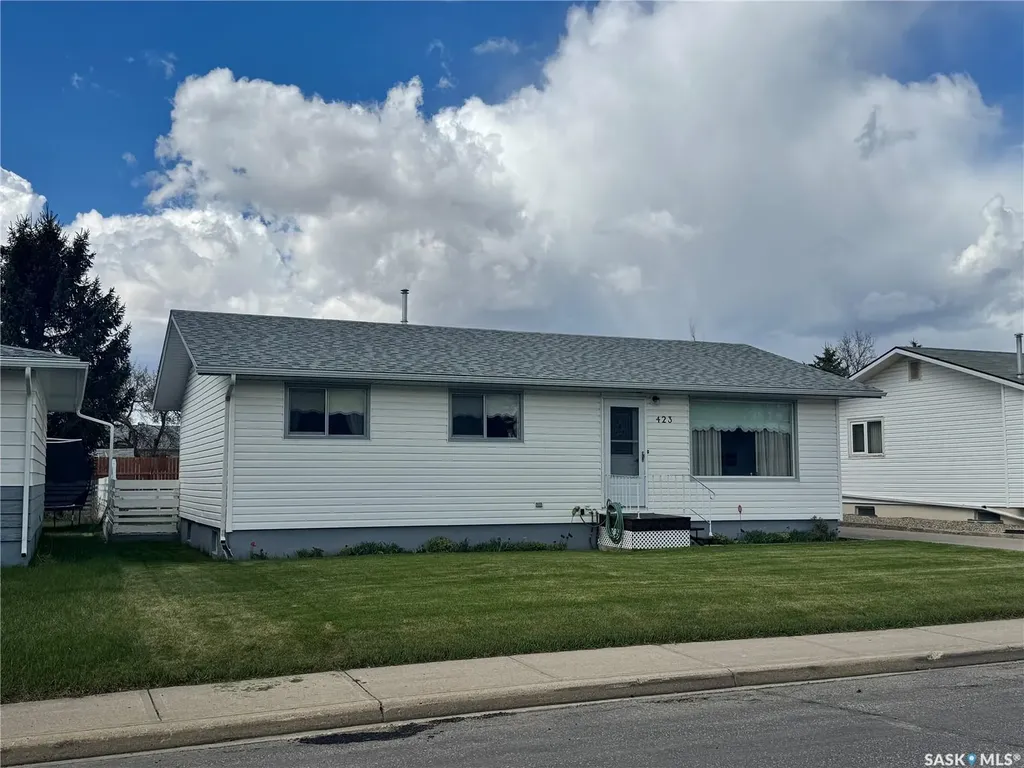 423 7th Avenue W Biggar SK S0K 0M0