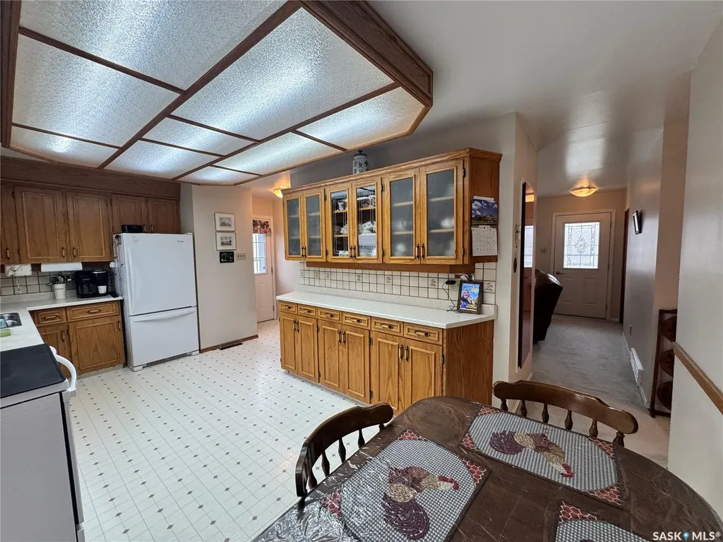 423 7th Avenue W Biggar SK S0K 0M0