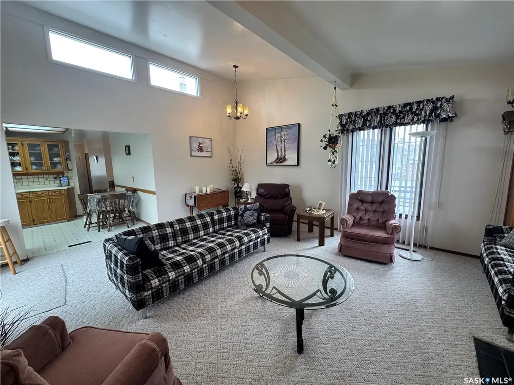 423 7th Avenue W Biggar SK S0K 0M0
