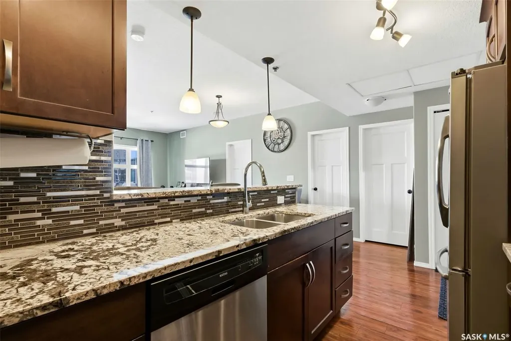 1220 Blackfoot Drive Regina SK S4S 6T2