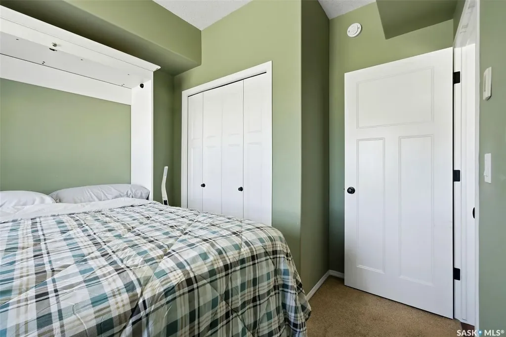 1220 Blackfoot Drive Regina SK S4S 6T2