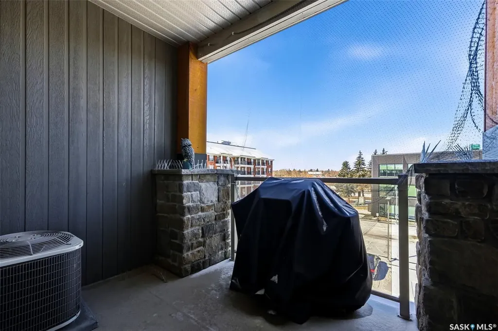1220 Blackfoot Drive Regina SK S4S 6T2