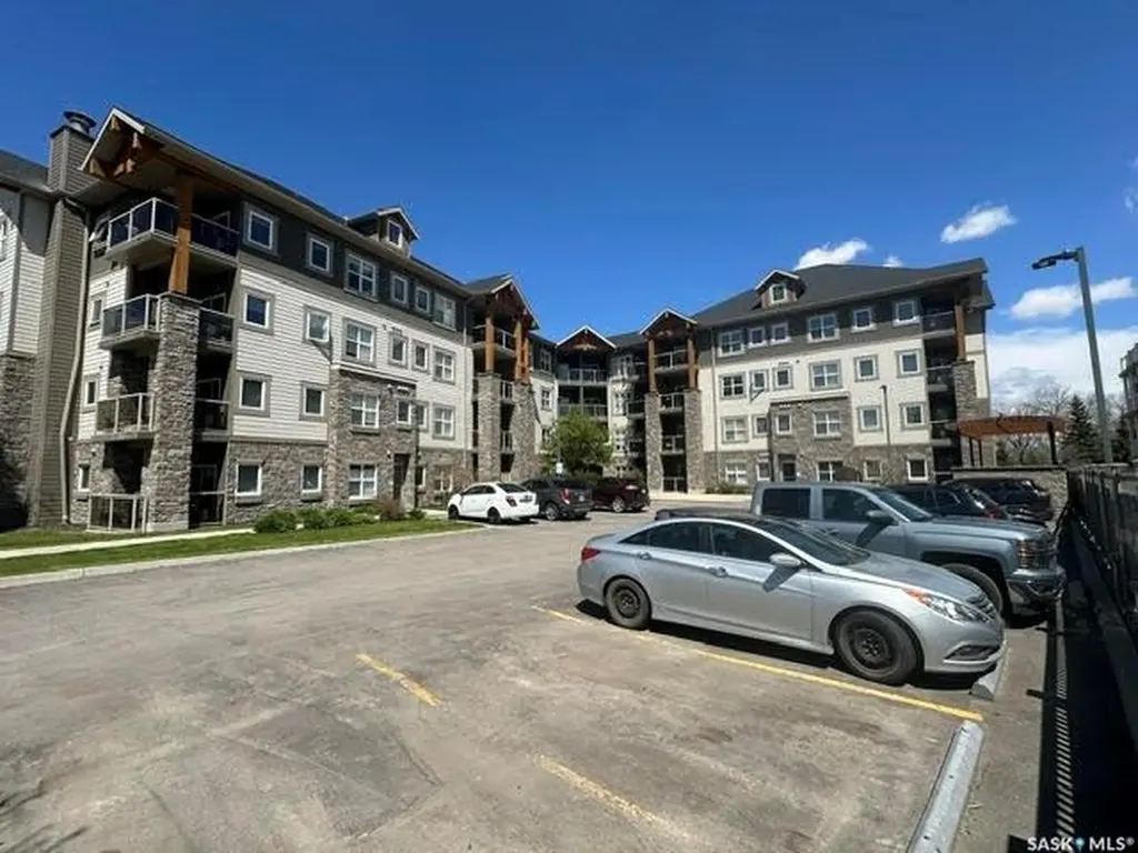 1220 Blackfoot Drive Regina SK S4S 6T2