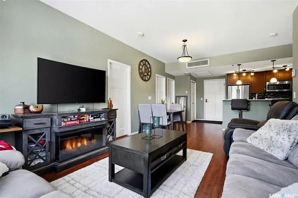 1220 Blackfoot Drive Regina SK S4S 6T2