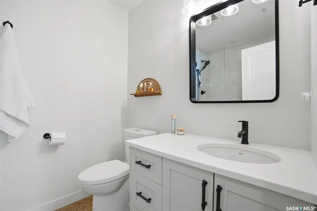 112 8th Avenue E Watrous SK S0K 4T0