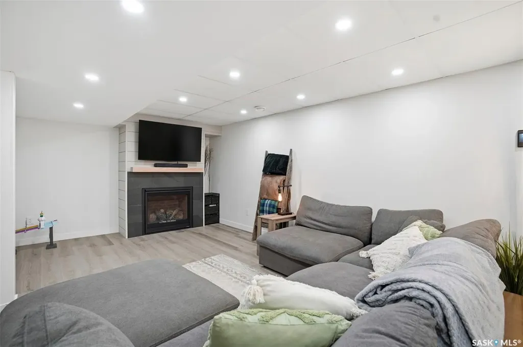 112 8th Avenue E Watrous SK S0K 4T0