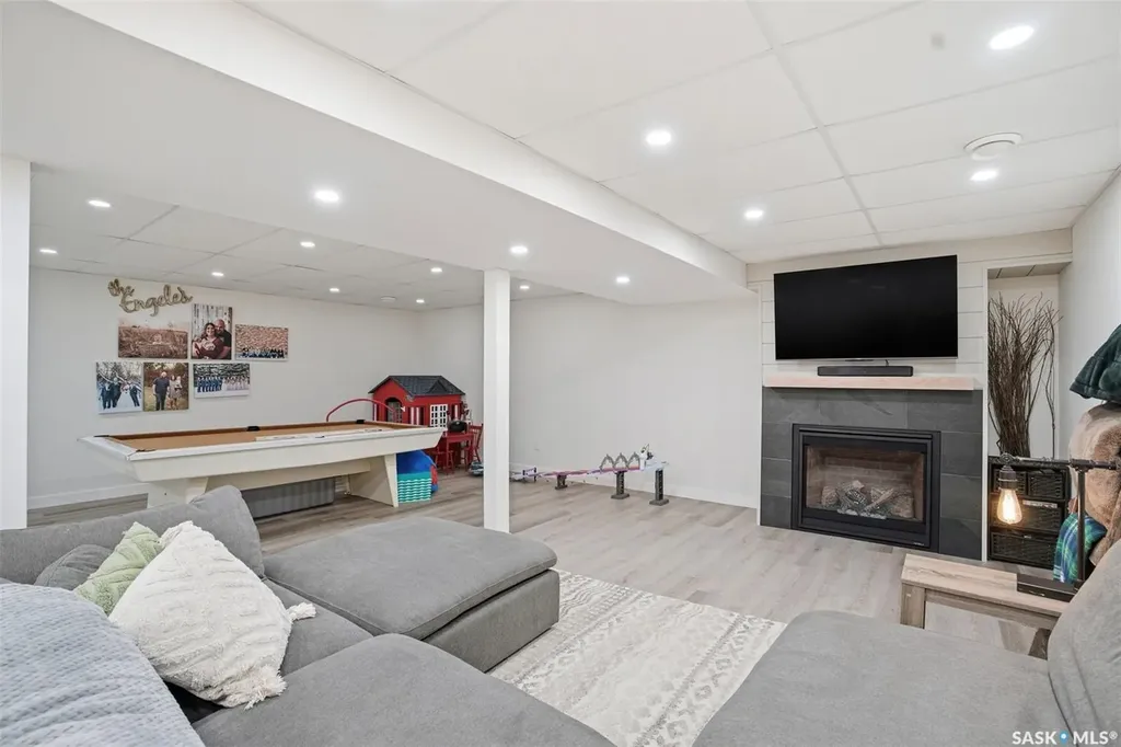 112 8th Avenue E Watrous SK S0K 4T0