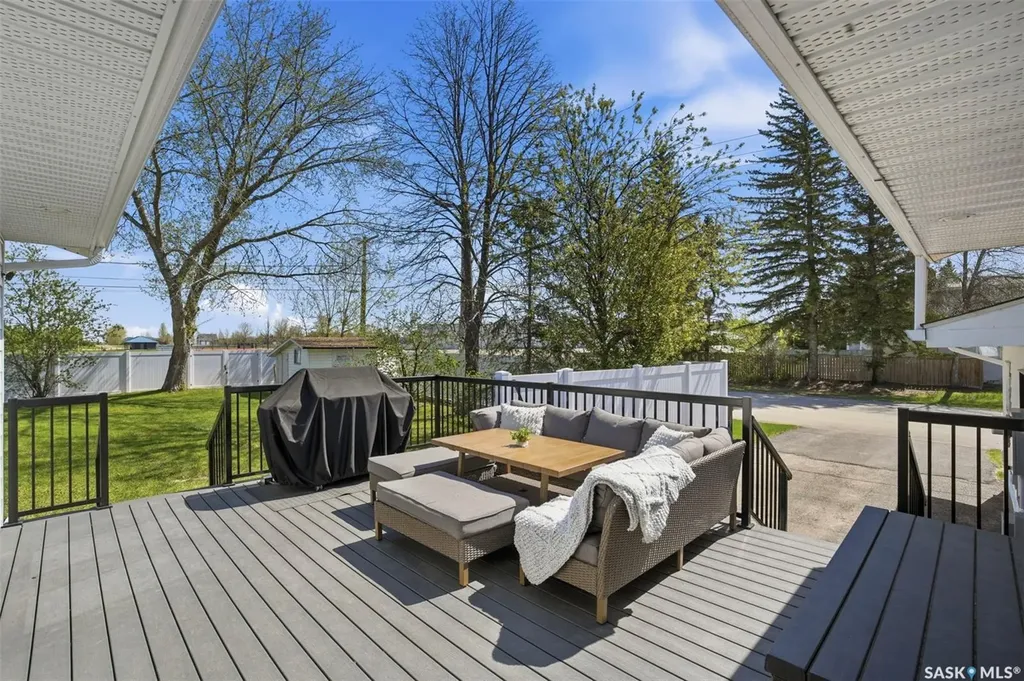 112 8th Avenue E Watrous SK S0K 4T0