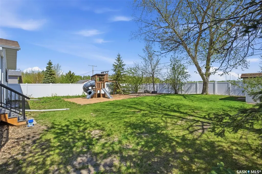 112 8th Avenue E Watrous SK S0K 4T0