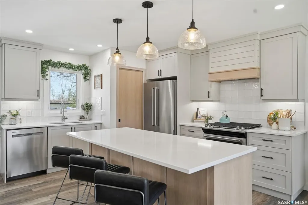 112 8th Avenue E Watrous SK S0K 4T0