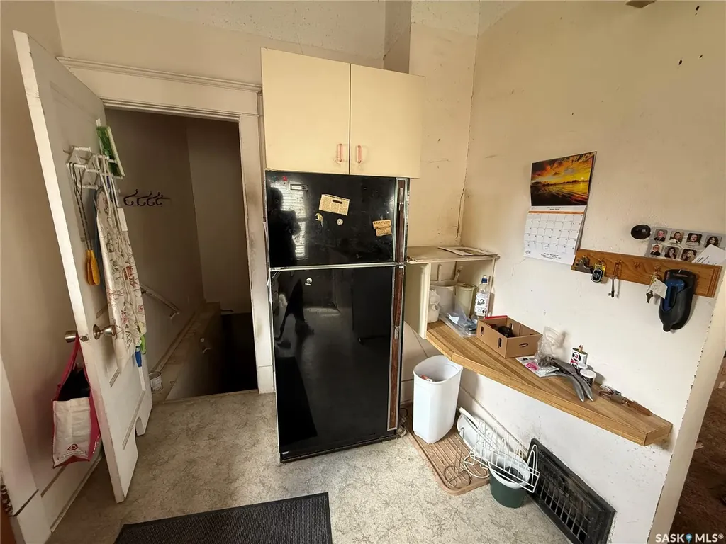 439 Assiniboia Street Weyburn SK S4H 0R5