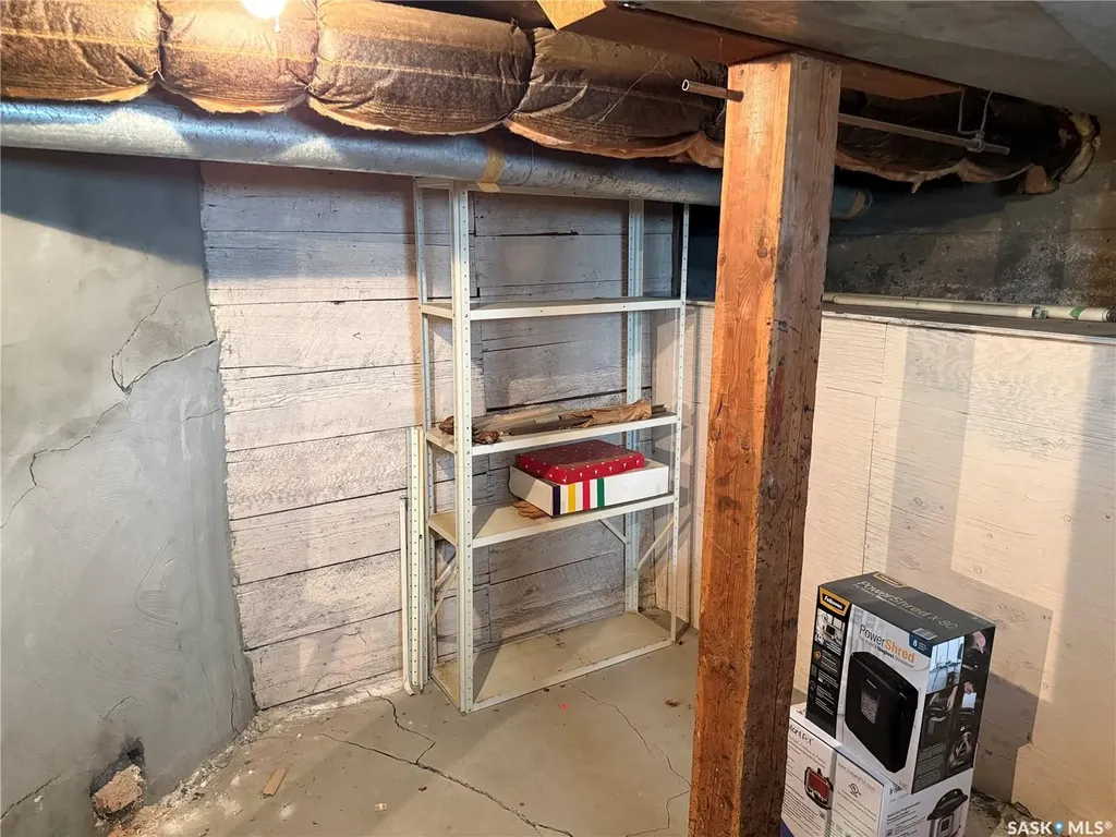 439 Assiniboia Street Weyburn SK S4H 0R5