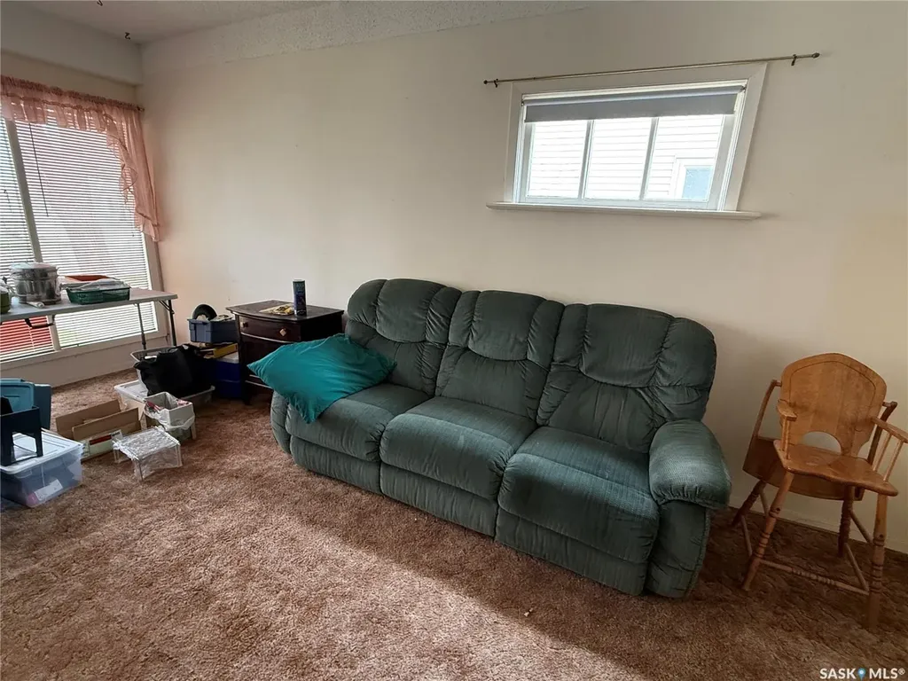 439 Assiniboia Street Weyburn SK S4H 0R5