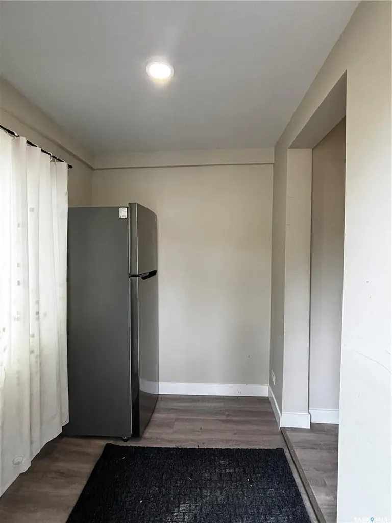 1306 B Avenue N Saskatoon SK S7L 1G5