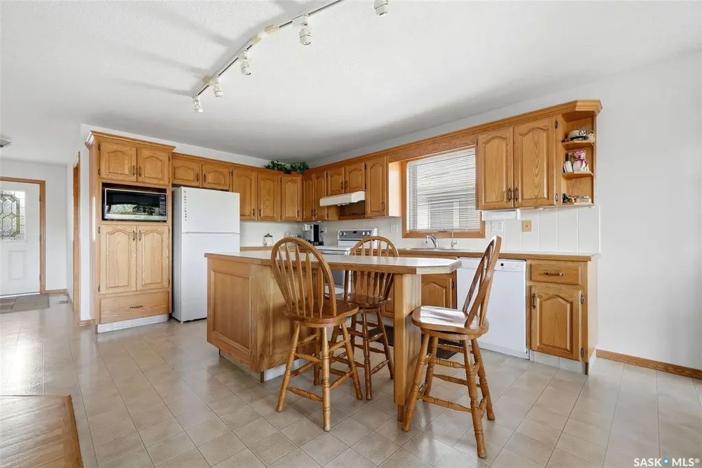 2927 Wimbledon Drive Regina SK S4V 2Y2