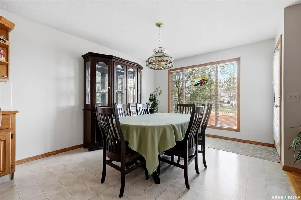2927 Wimbledon Drive Regina SK S4V 2Y2
