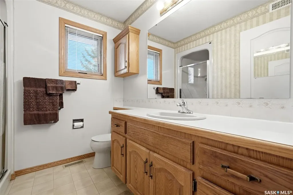 2927 Wimbledon Drive Regina SK S4V 2Y2